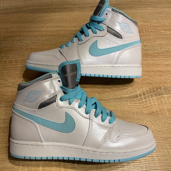 Nike Other - AIR JORDAN 1 RETRO HIGH GG GS SZ 4.5Y
